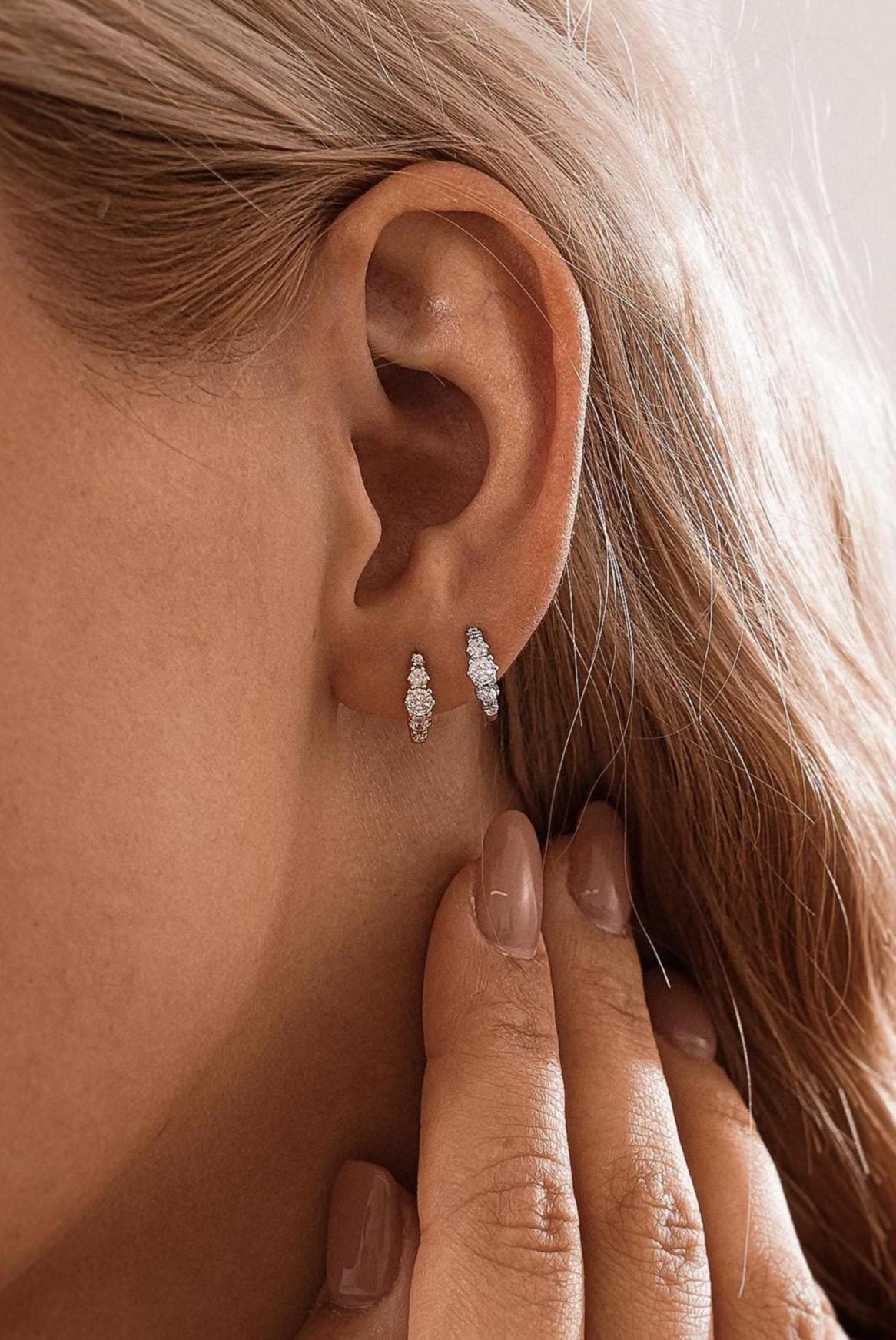 Classic Diamond Hoop Earrings, Minimalist Huggie Earrings, 925 Sterling Silver Earrings for Mom, Everyday Earrings, Bridesmaid Gift for Her