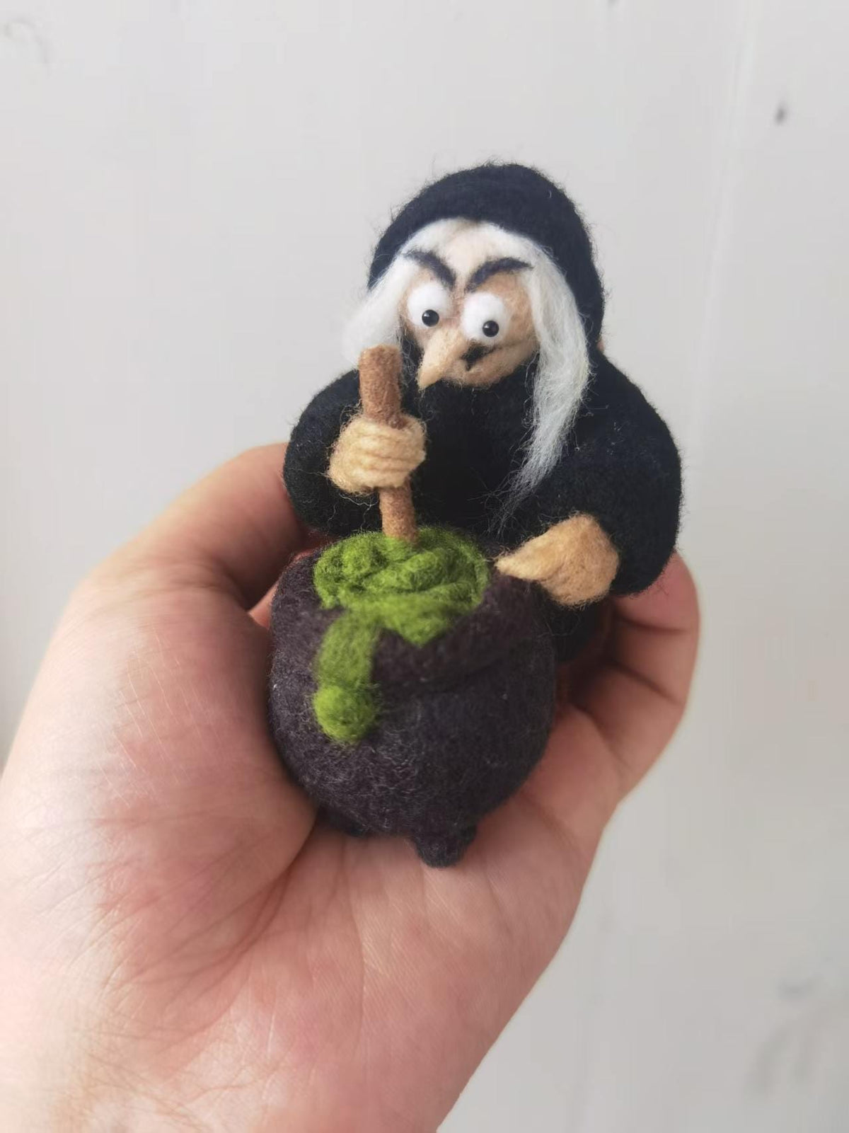 Needle Felted Witch Figurine, Handmade Wool Halloween Shelf Decor, Gift for Halloween Lovers