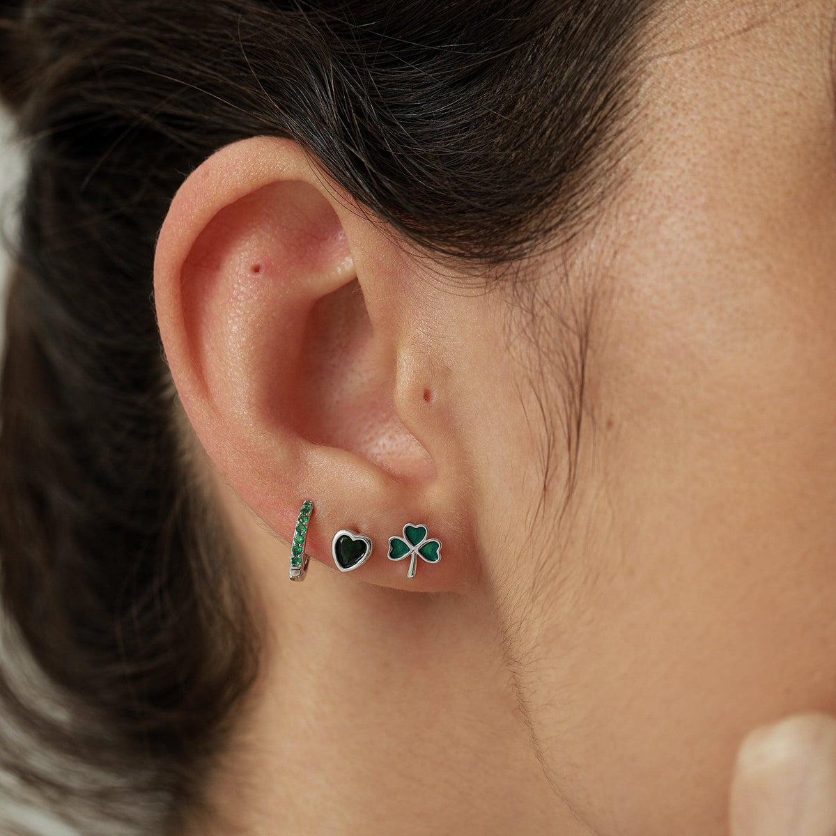 Emerald Green CZ Huggie Hoops in Sterling Silver, Silver or Gold, Minimalist Hoop Earrings, 6mm, 7mm, 8mm Hoops, cartilage hoops,