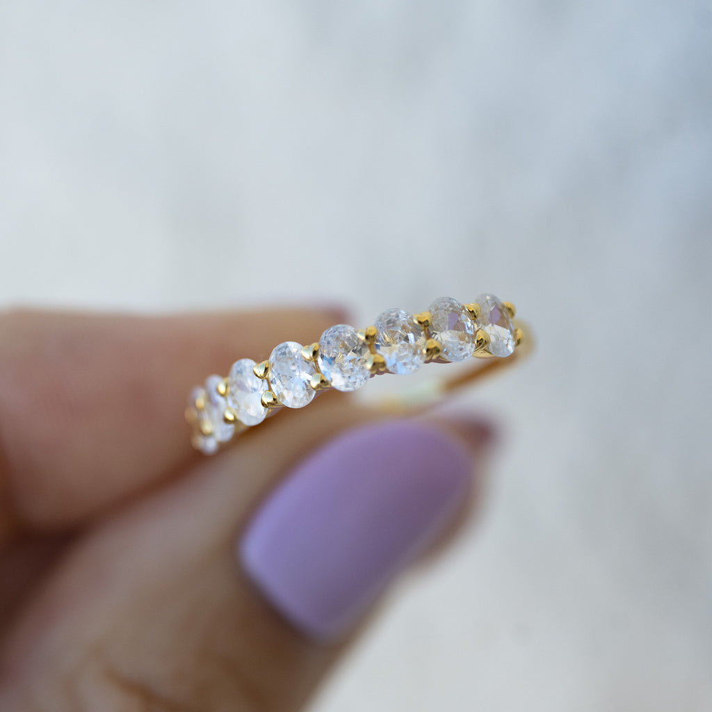 Oval Diamond Ring, Stacking Ring, Diamond Band, Wedding Band, Minimalist Ring, Dainty Ring, Stackable Ring, Gift for Her, CZ Ring, Ring