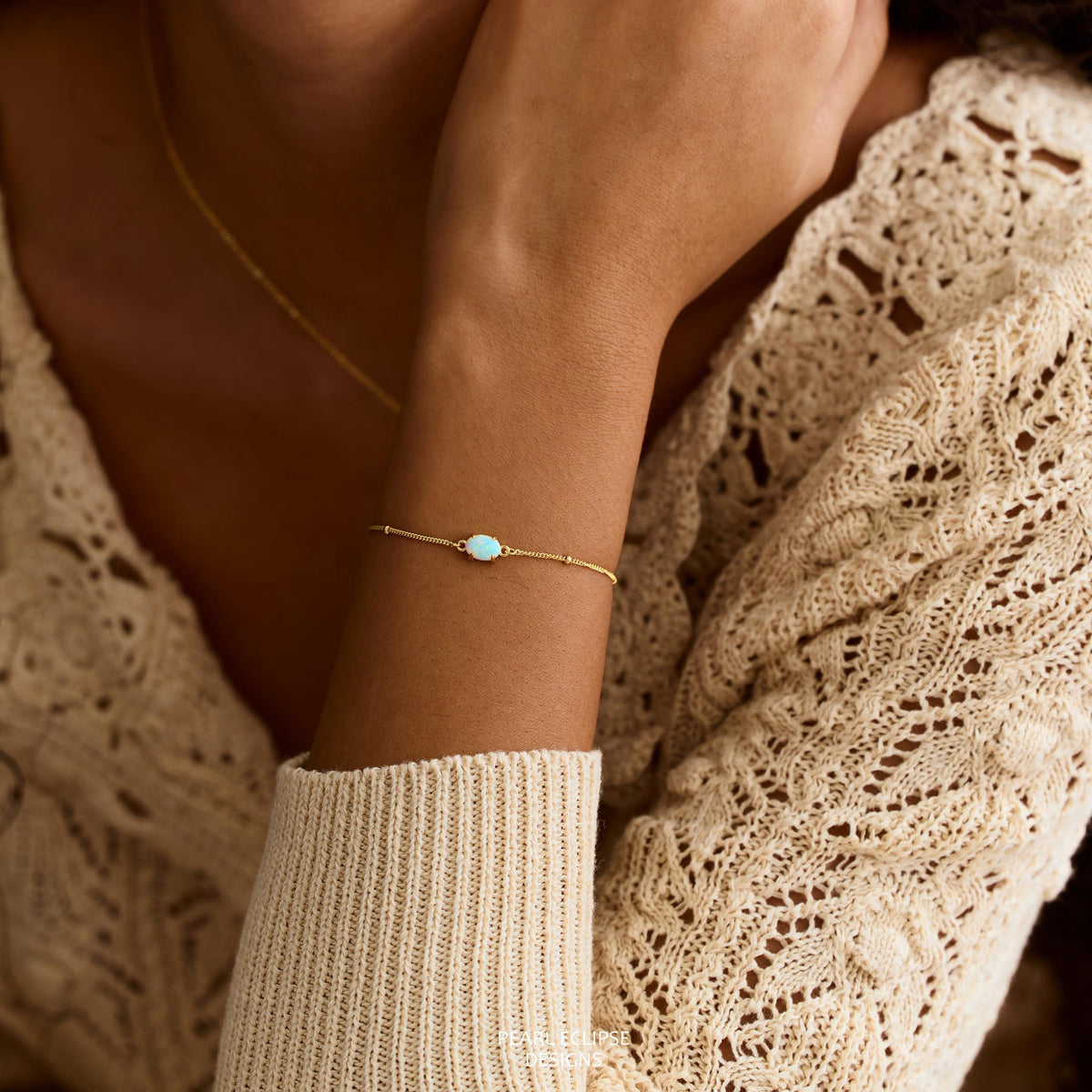 Opal Bracelet, Dainty Opal Jewelry, Minimalist Gold Beaded Chain, October Birthstone, Elegant Mom Bracelet, Gift for mom, Charming Jewelry