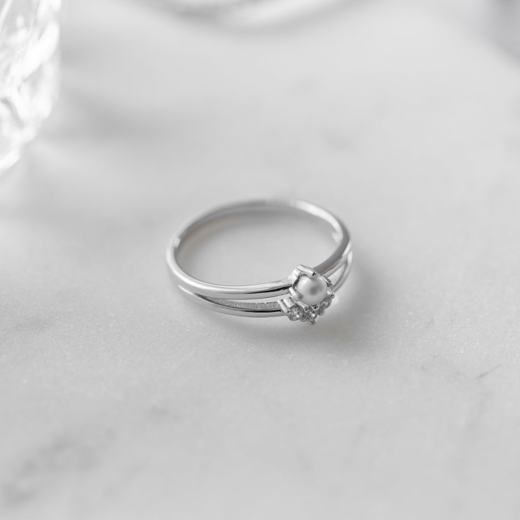 Pearl Ring Set Dainty Pearl Ring Gold Pearl Ring Stacking Ring Simple Ring June Birthstone Minimalist Ring Bridal Jewelry