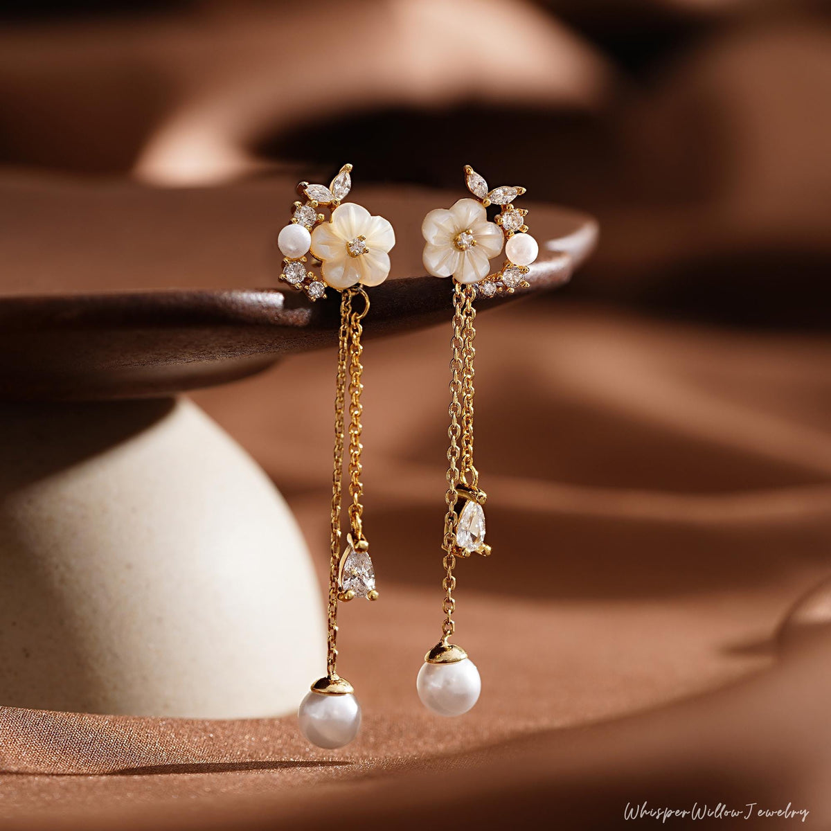 Minimalist Mother of Pearl Flower Earrings, Dangle Bridal Earrings, Pearl Drop Dangle Earrings, Wedding Jewelry, Bridesmaid Gift for Her
