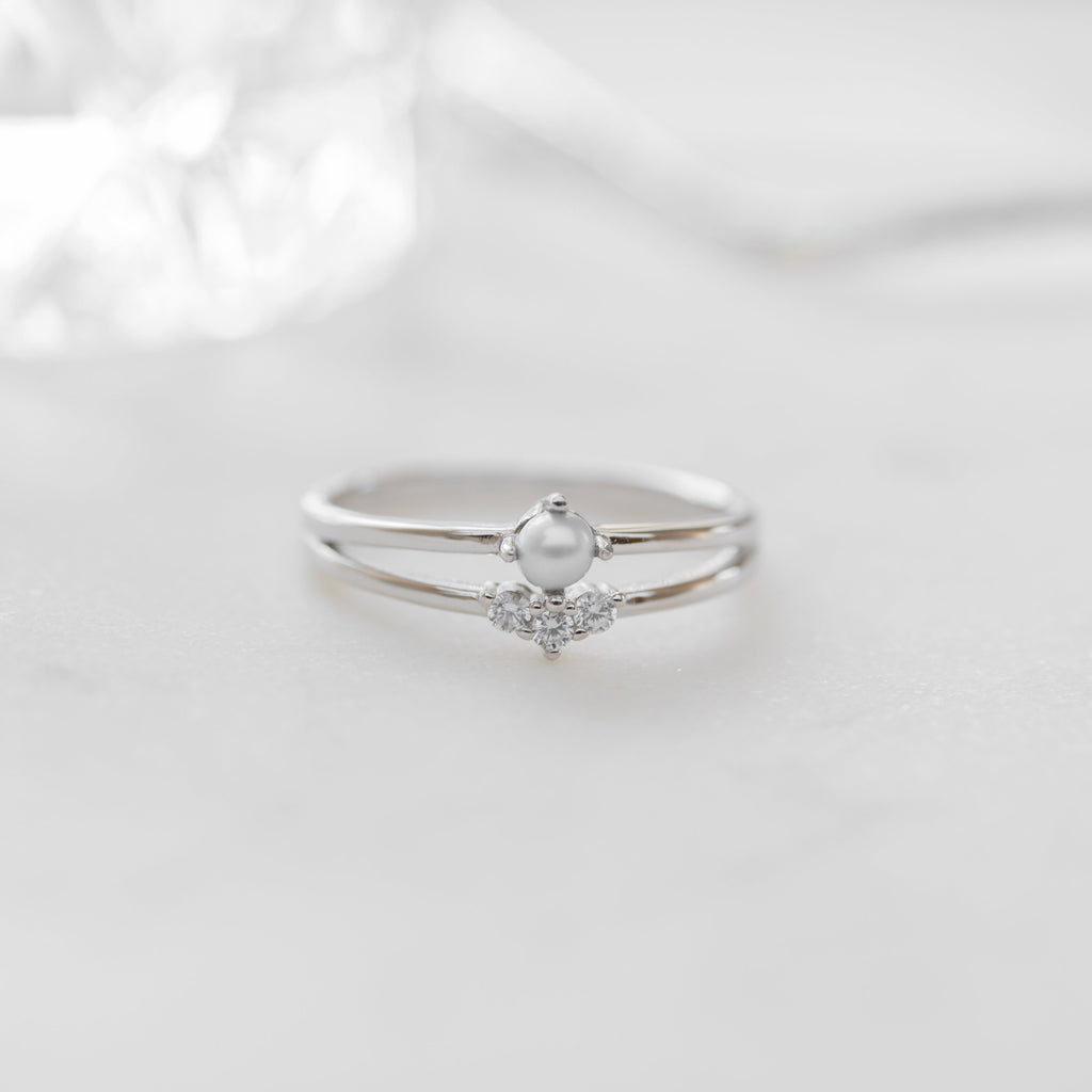 Pearl Ring Set Dainty Pearl Ring Gold Pearl Ring Stacking Ring Simple Ring June Birthstone Minimalist Ring Bridal Jewelry
