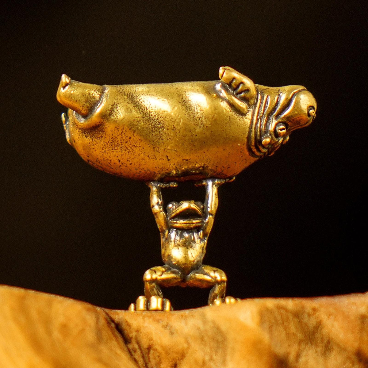 Reversible Frog & Hippo Sculpture – Solid Brass Whimsical Desk Art, Playful Dual Pose Decor