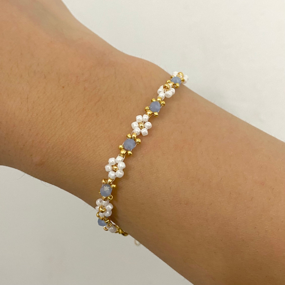 Beaded Flower Bracelet, 18K Gold Plated Bracelet, Blue Floral Bracelet, Aesthetic Flower Bracelet, Gift for Her, Birthday Gift