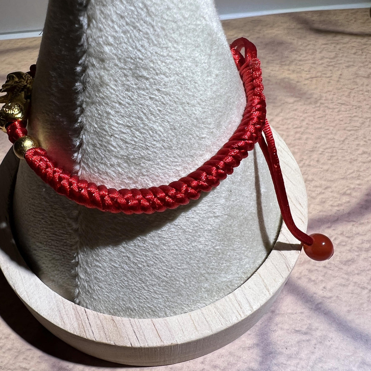 Pixiu Red String Bracelet for Abundance | 2026 Zodiac Talisman for Tiger, Dog, Goat | Waterproof & Non-Tarnish