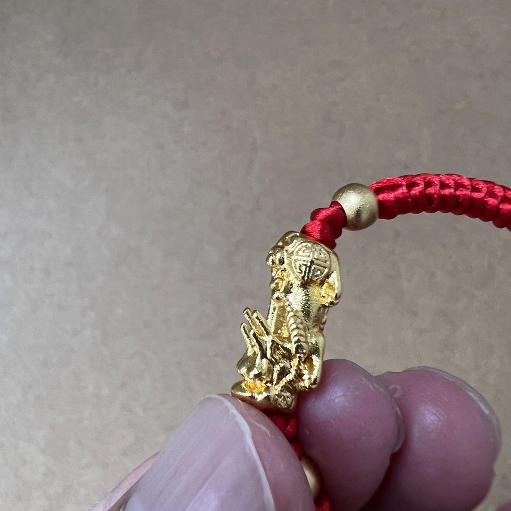Pixiu Red String Bracelet for Abundance | 2026 Zodiac Talisman for Tiger, Dog, Goat | Waterproof & Non-Tarnish