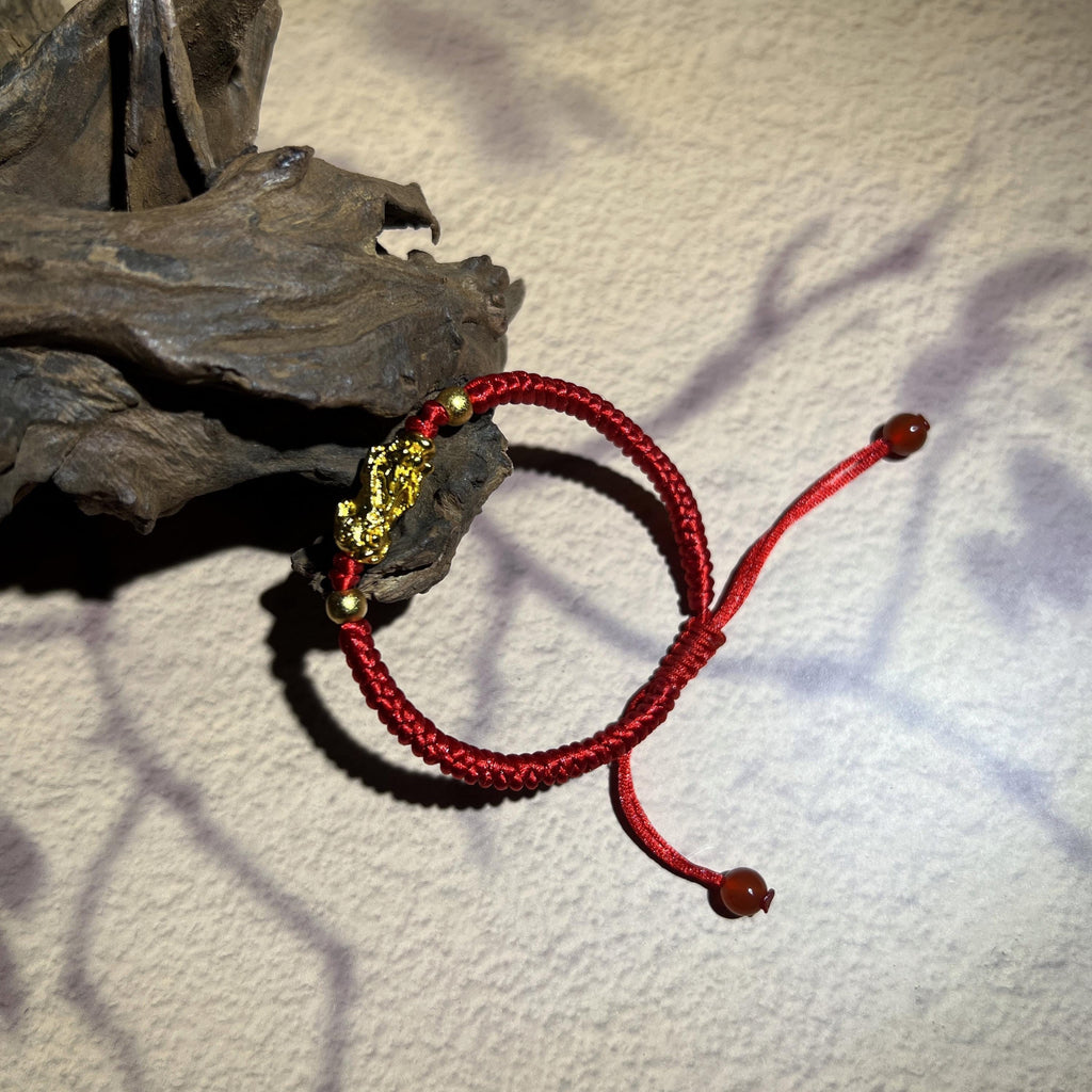 Pixiu Red String Bracelet for Abundance | 2026 Zodiac Talisman for Tiger, Dog, Goat | Waterproof & Non-Tarnish