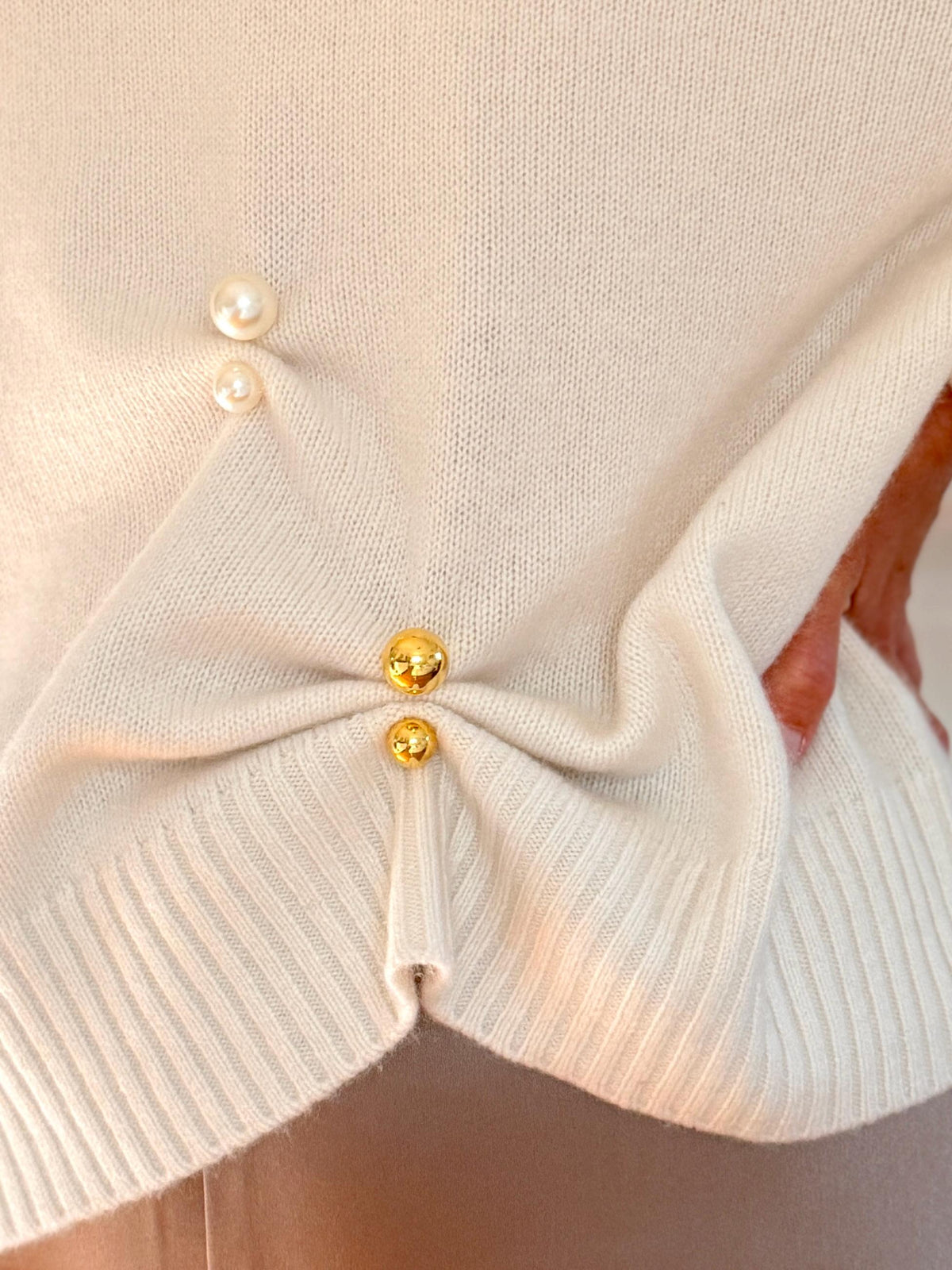 Elegant Gold Pearl Styling Pins | Brooch Scarf & Blouse Fasteners Set of 6