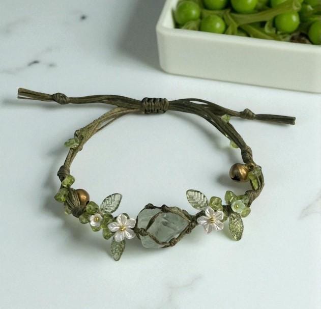 Green Fluorite Macrame Bracelet: Boho Floral Crystal Jewelry