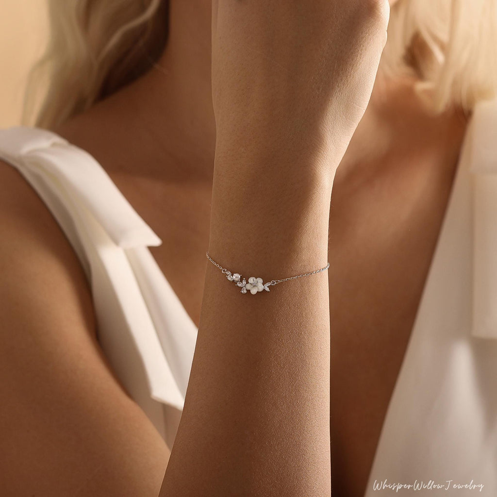 Minimalist Mother of Pearl Flower Bracelet, Diamond Leaf Bracelet, Dainty Bracelet, Bridal Jewelry, Wedding Gifts, Bridesmaid Gifts for Her