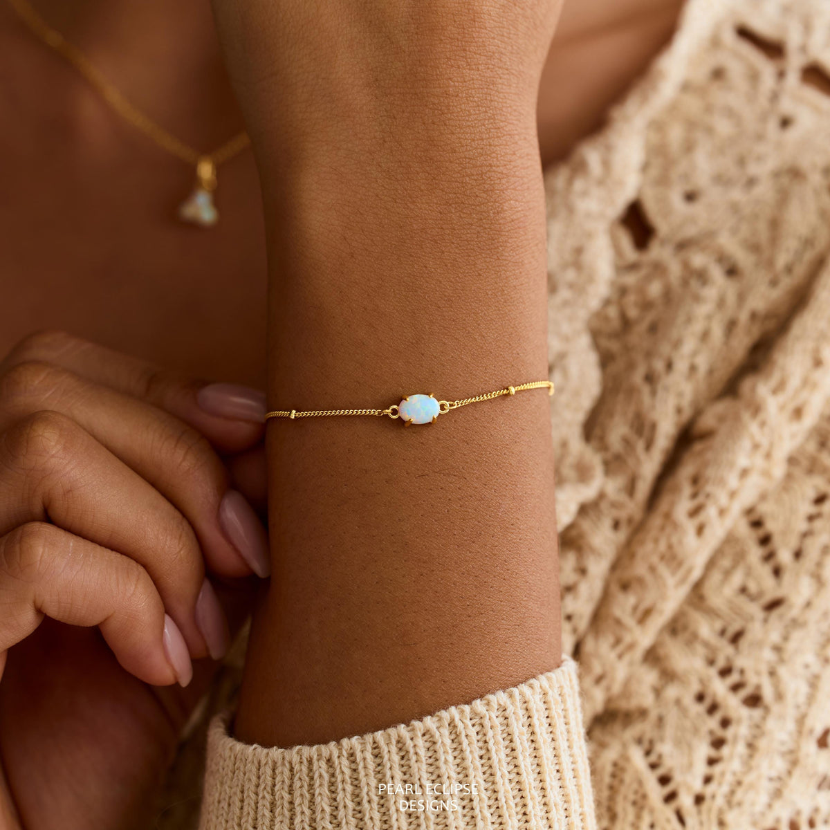 Opal Bracelet, Dainty Opal Jewelry, Minimalist Gold Beaded Chain, October Birthstone, Elegant Mom Bracelet, Gift for mom, Charming Jewelry