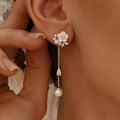 Minimalist Mother of Pearl Flower Earrings, Dangle Bridal Earrings, Pearl Drop Dangle Earrings, Wedding Jewelry, Bridesmaid Gift for Her