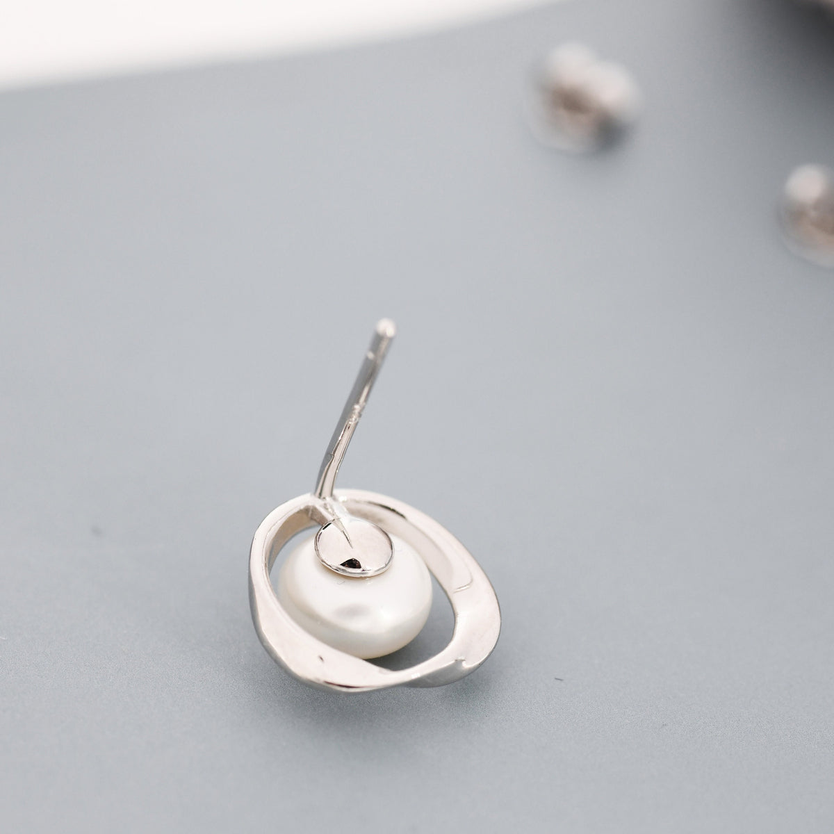 Genuine Freshwater Pearl and Mobius Circle Stud Earrings in Sterling Silver, Delicate Keshi Pearl Halo Earrings, Genuine Freshwater Pearls